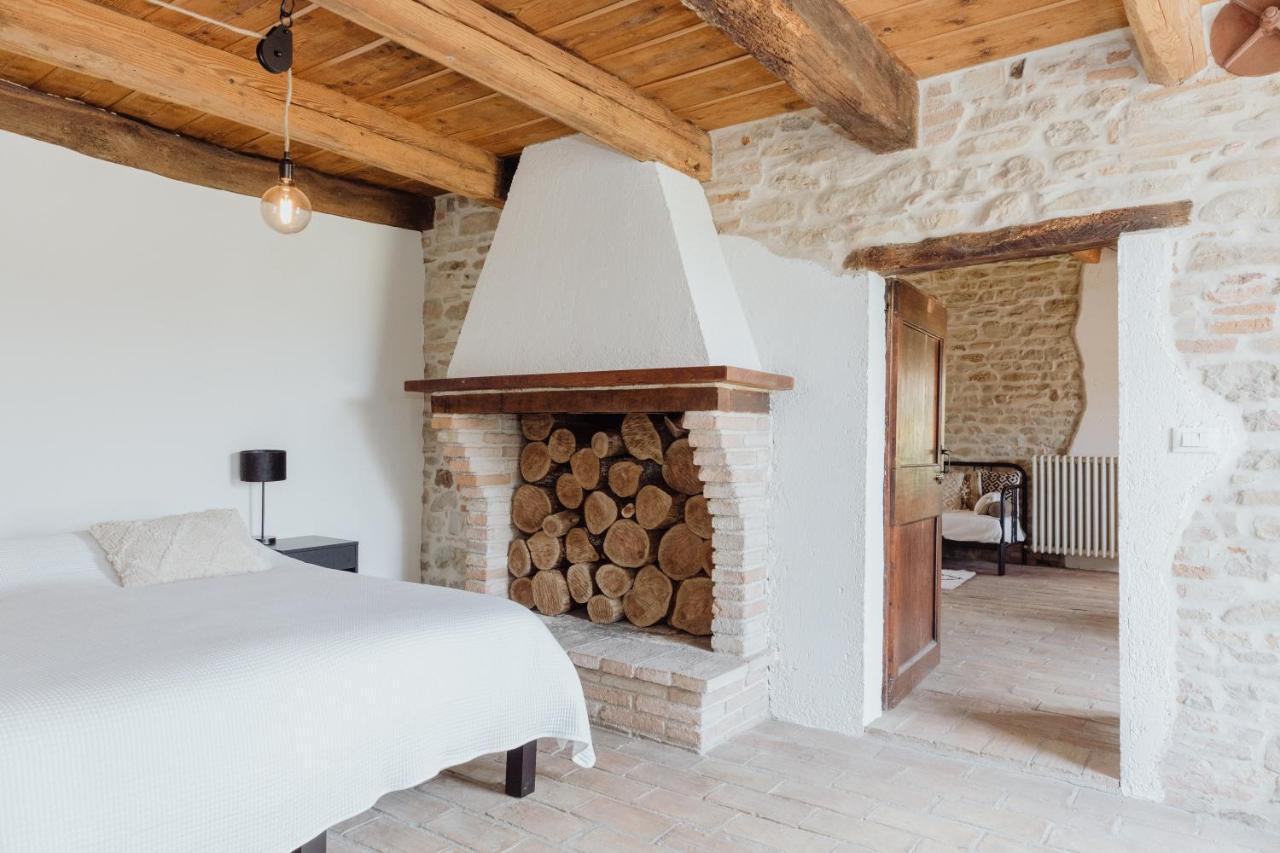Agriturismo Qui Voglio Monte Roberto Экстерьер фото