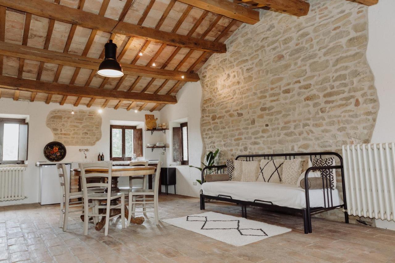 Agriturismo Qui Voglio Monte Roberto Экстерьер фото