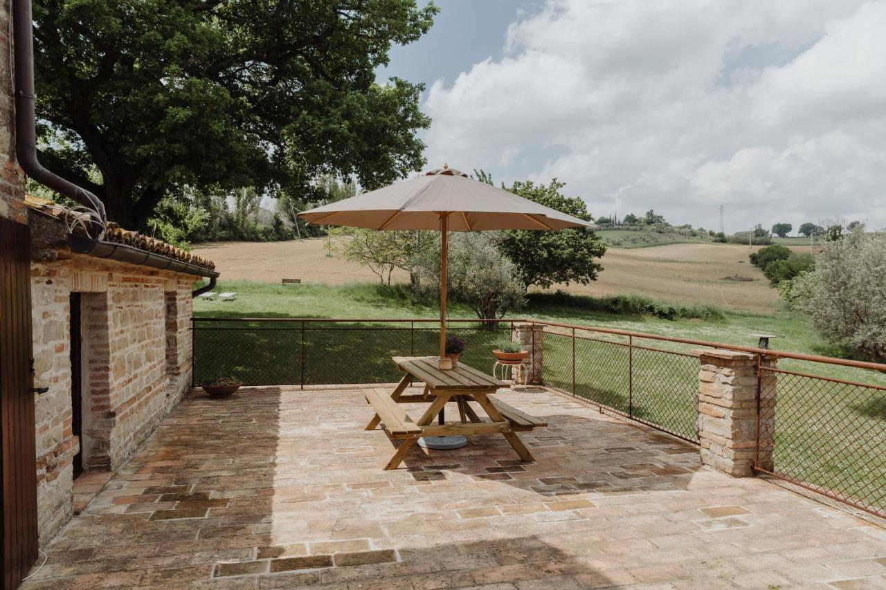 Agriturismo Qui Voglio Monte Roberto Экстерьер фото