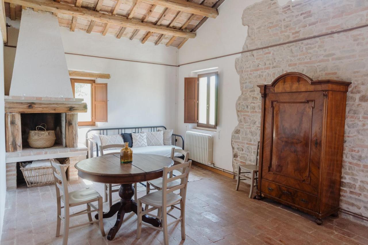 Agriturismo Qui Voglio Monte Roberto Экстерьер фото