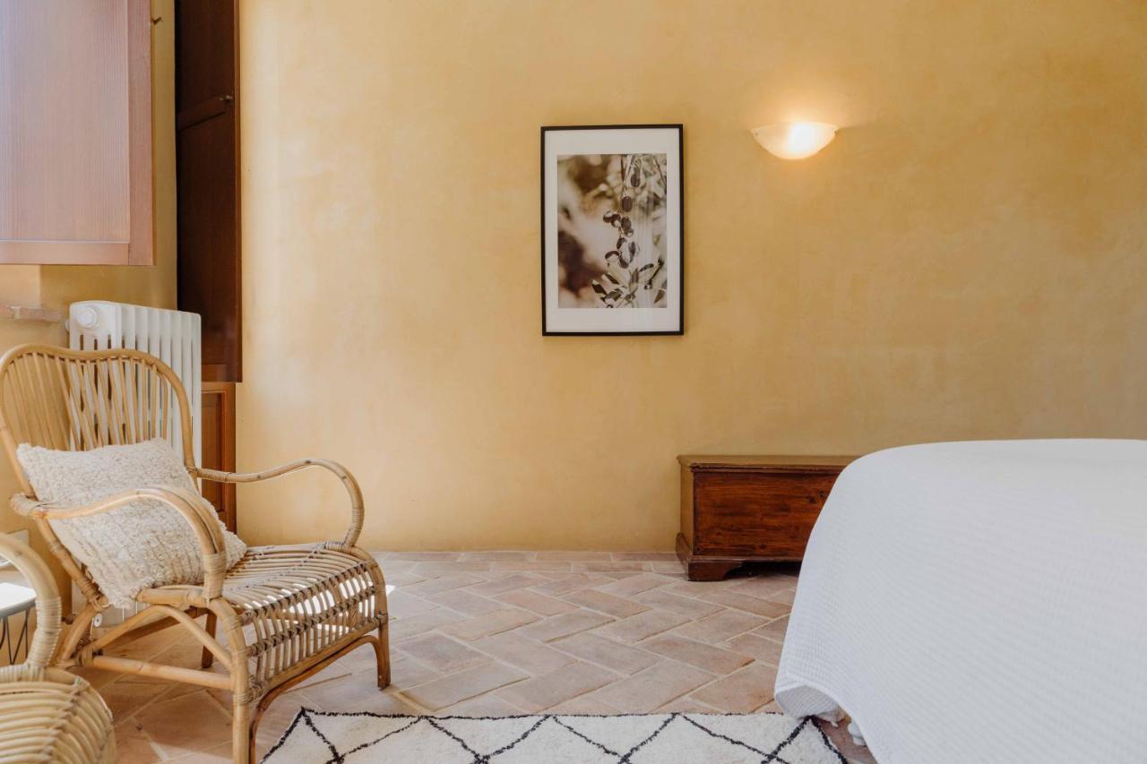 Agriturismo Qui Voglio Monte Roberto Экстерьер фото