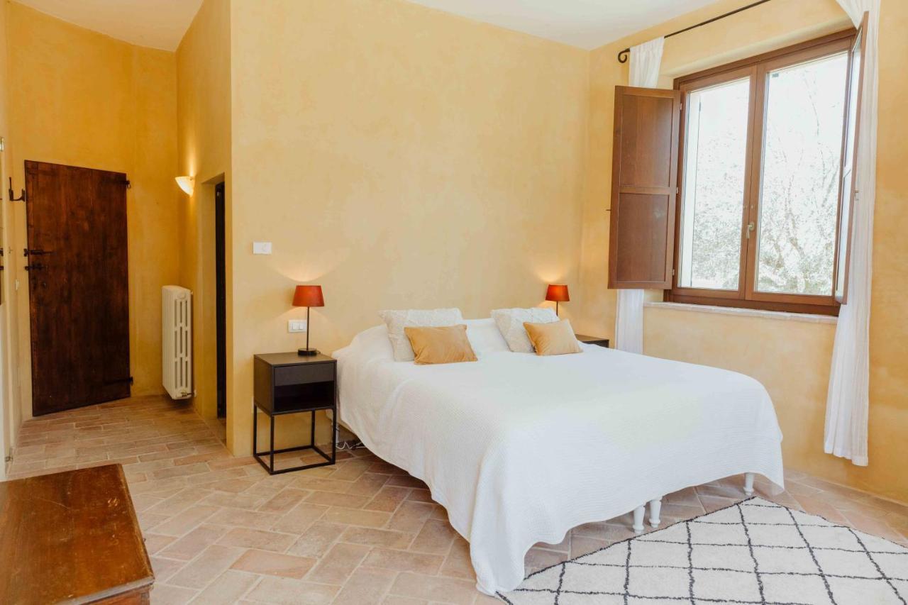 Agriturismo Qui Voglio Monte Roberto Экстерьер фото