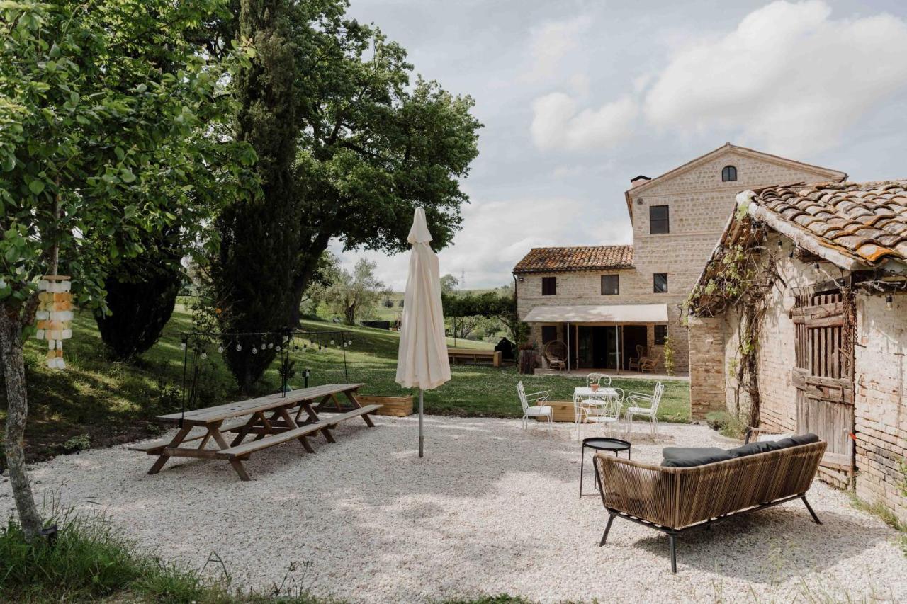 Agriturismo Qui Voglio Monte Roberto Экстерьер фото