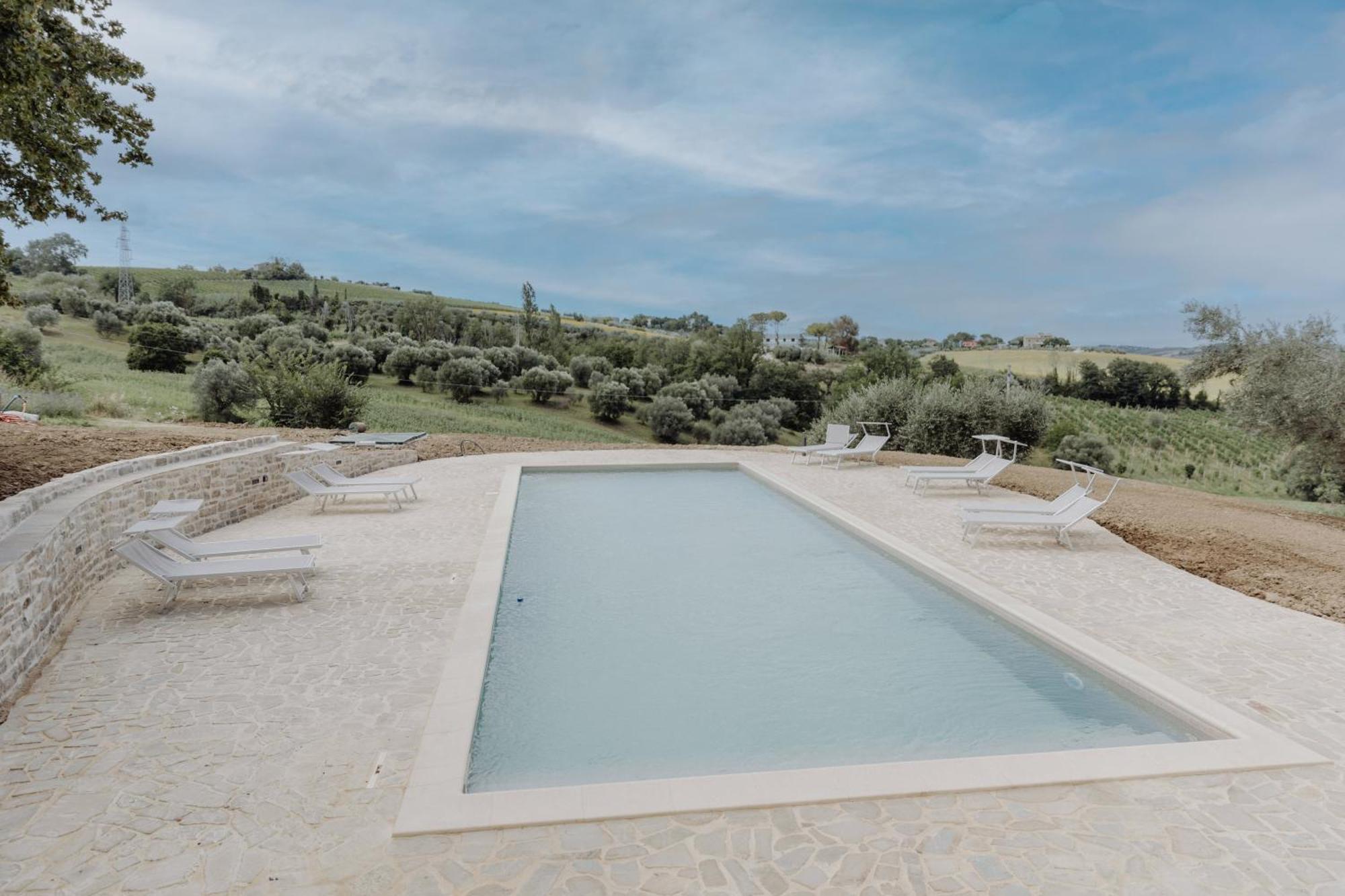 Agriturismo Qui Voglio Monte Roberto Экстерьер фото