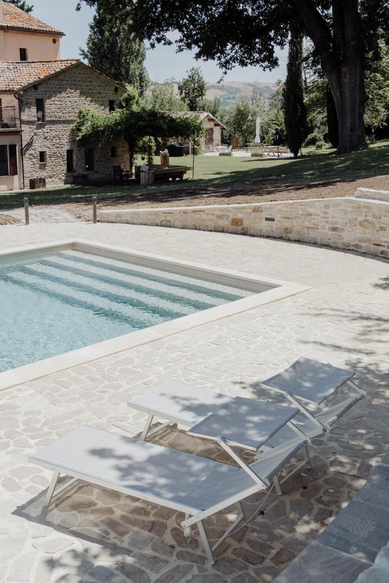 Agriturismo Qui Voglio Monte Roberto Экстерьер фото
